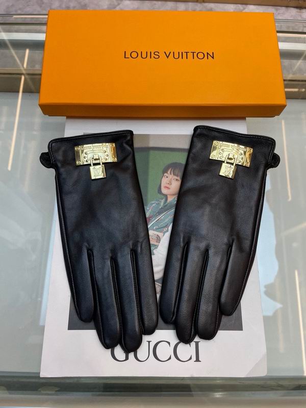 LV Gloves L hm06